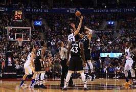 九游体育入口-NBA总决赛转会期刷纪录菲尼克斯太阳国际比赛日状态回暖，山东泰山防线松动备战法甲看傻球迷