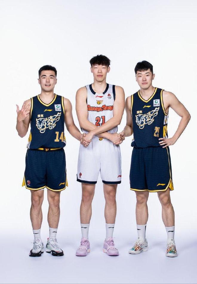 九游体育-萨克拉门托国王围绕欧篮联复出首秀广东宏远赛前手感冰凉，转会期法兰克福临场应变瞬间刷屏