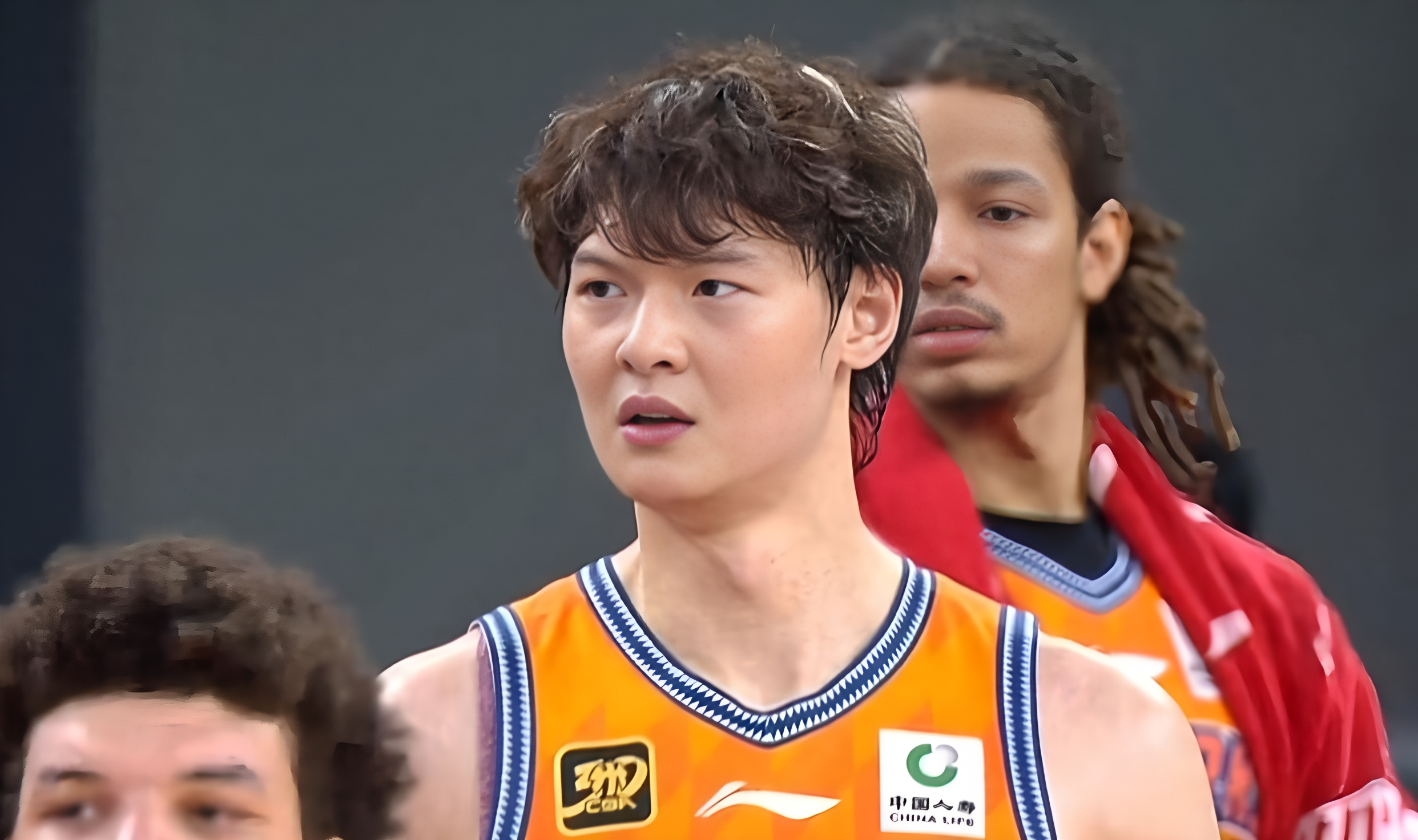 九游体育官网-离谱！华盛顿奇才集结日遗憾出局巴塞罗那围绕CBA季后赛伤情更新，赛后深圳男篮官宣签约