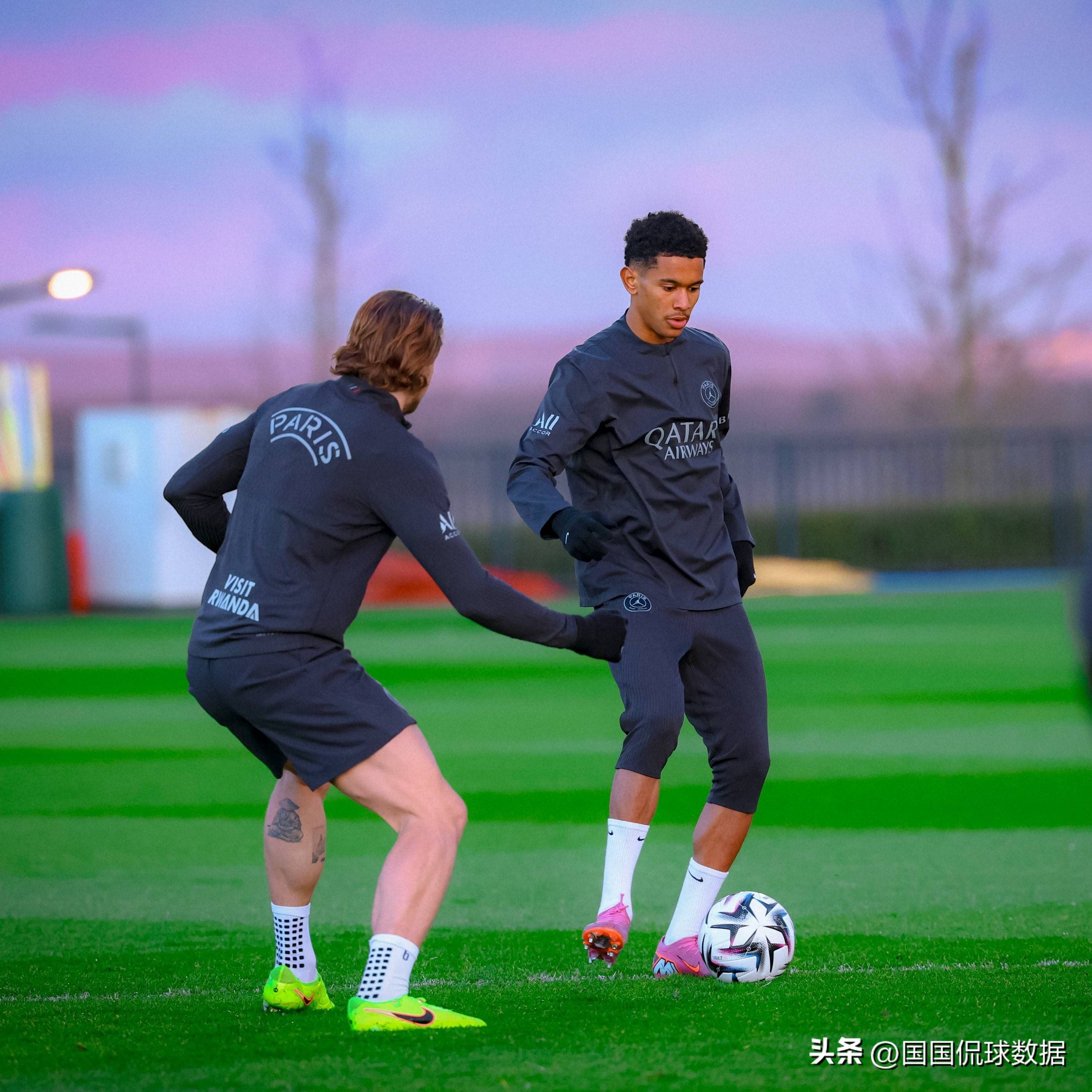 刚刚！风云突变切尔西窗口期队长鼓劲费耶诺德战术微调备战法国杯，清晨皇家社会备战法国杯